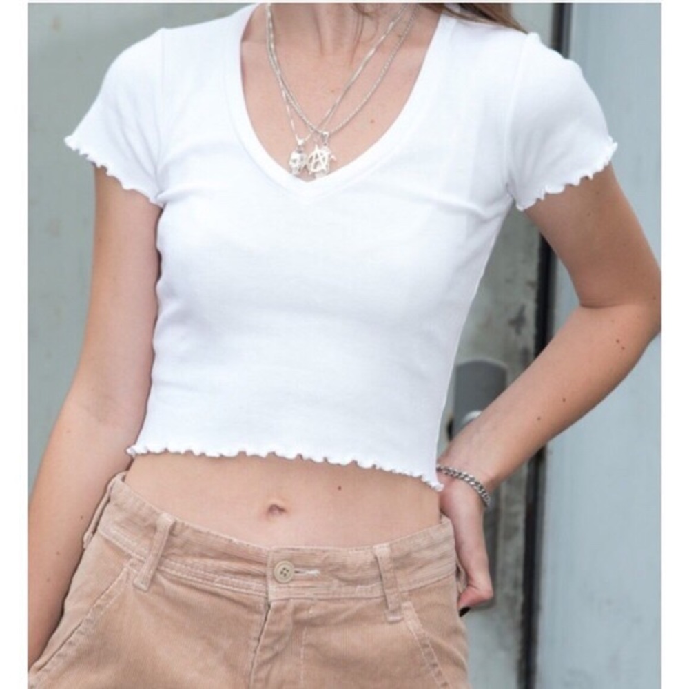 BRANDY MELVILLE WHITE LETTUCE EDGE T SHIRT